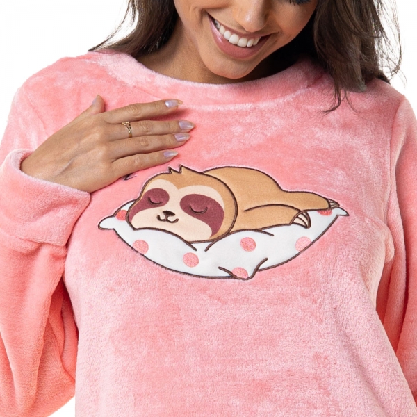 Pijama de Pelúcia com Bordado Preguiça - Pétala